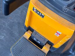 Jungheinrich ERE 120/C20