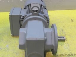 SEW-EURODRIVE SF32 DT71D4BMG