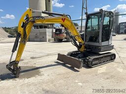 Wacker Neuson ET35 con 3 cazos de excavadora
