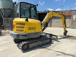 Wacker Neuson ET35 con 3 cazos de excavadora