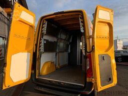 Mercedes-Benz eSprinter 312 DHL Regal KEP-Ausbau