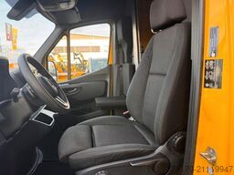 Mercedes-Benz eSprinter 312 DHL Regal KEP-Ausbau