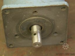 SE M113-FJ40