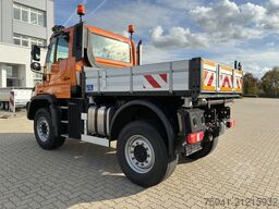 Mercedes-Benz Unimog U423