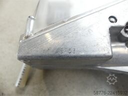 CHIRON Chiron 1122242 / 562 006 HSK-A63 Kuppelgreifer SN:9F08 --