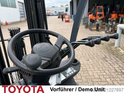 Toyota 02-8 FGF 18, Demo