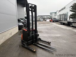 Toyota SWE 120 S, nur 150 Std!