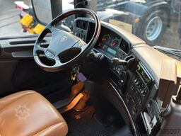 SCANIA R380 6x2 LL 7 Pferde + Bad/ TV/ WC/ Küche