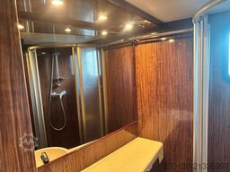 SCANIA R380 6x2 LL 7 Pferde + Bad/ TV/ WC/ Küche