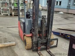 Toyota traigo 8FBMKT25