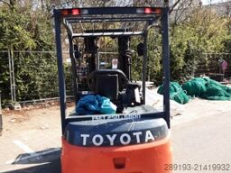 Toyota traigo 8FBMKT25