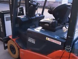 Toyota traigo 8FBMKT25