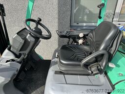 MITSUBISHI FG25N Triplo 550 Freelift / Sideshift / 4e functie LPG 2013