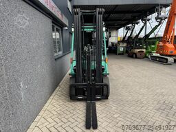 MITSUBISHI FG25N Triplo 550 Freelift / Sideshift / 4e functie LPG 2013