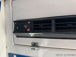 VW Passat **AMBULANCE-RETTUNGSWAGEN**