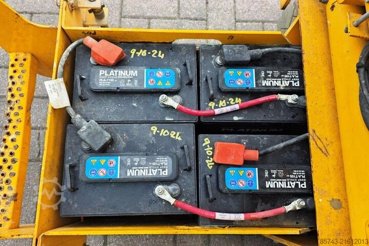 Scherenhebebühne Haulotte Compact 8 Electric, Batteries 10-2024, 8.2m Workin