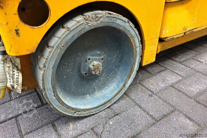 Scherenhebebühne Haulotte Compact 8 Electric, Batteries 10-2024, 8.2m Workin