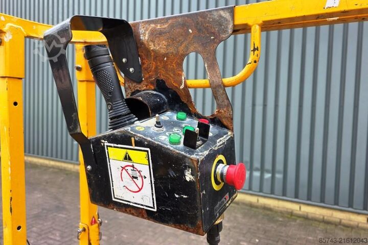 Scherenhebebühne Haulotte Compact 8 Electric, 8.2m Working Height, 350kg Cap