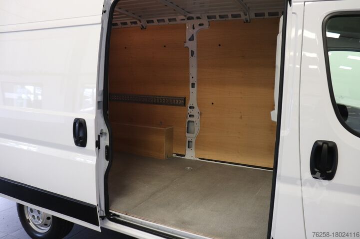 Delivery van Opel Movano 2.2D 120PK L2H2 EURO 6 - Airco - Cruise ...
