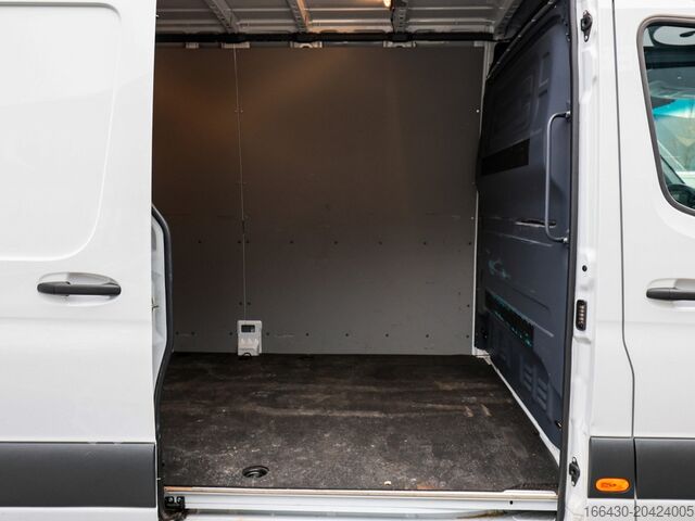 Panel van Mercedes-Benz Sprinter 315 CDI Kasten L2H2 AHK Stdhz. Navi
