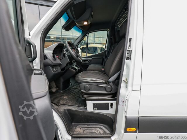 Panel van Mercedes-Benz Sprinter 315 CDI Kasten L2H2 AHK Stdhz. Navi