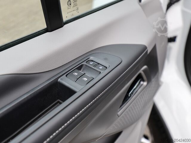 Panel van Maxus DELIVER 7