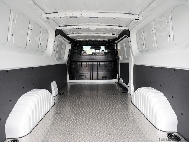 Panel van Maxus DELIVER 7