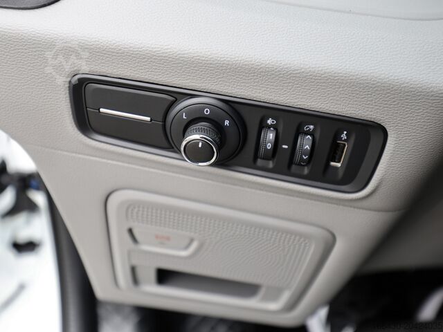 Panel van Maxus DELIVER 7