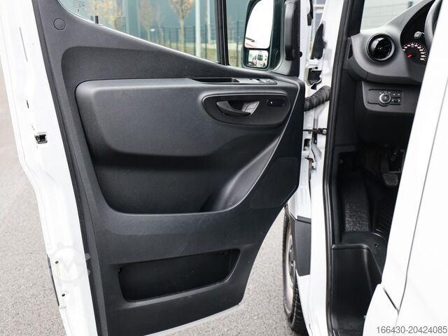 Panel van Mercedes-Benz Sprinter 317 CDI Kasten Hochdach Lang Navi Ka