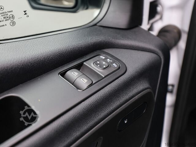 Panel van Mercedes-Benz Sprinter 317 CDI Kasten Hochdach Lang Navi Ka