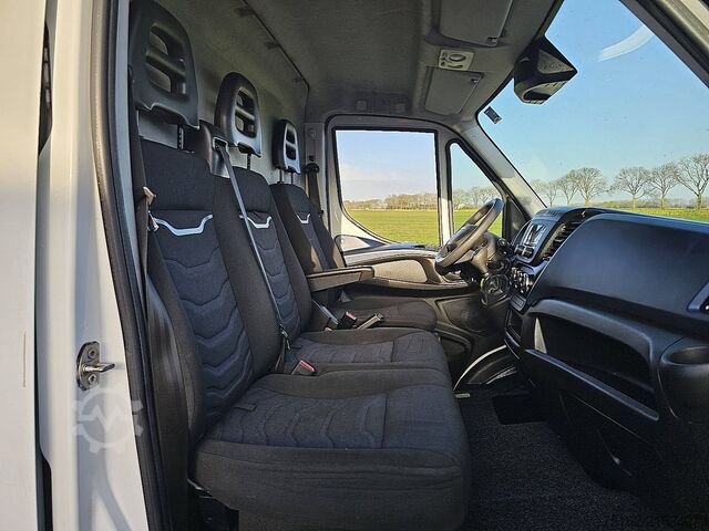 Hochdachkombi IVECO DAILY 35S14       L2H2 Automaat Euro6!