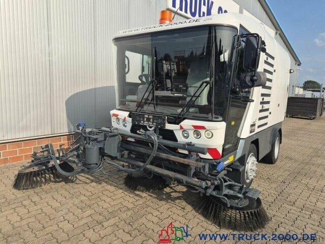 Road sweeper Ravo Ravo 540 3 Besen Sweeper 62 km/h Autobahn fähig