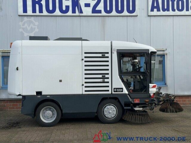 Road sweeper Ravo Ravo 540 3 Besensystem Sweeper + Sprühen 50 Km/h