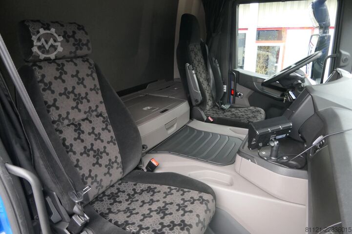 Sliding tarpaulin Scania G320 NGS | Sliding curtains | Dhollandia 2000Kg...