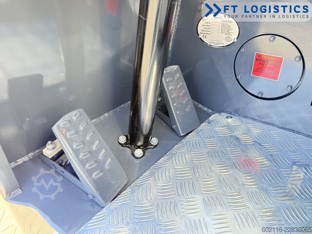 4-way forklift Combilift CB3000 DIESEL TRIPLEX 5500 FREE-LIFT