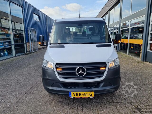 Chassis cab Mercedes-Benz Sprinter 319 CDI Chassis cabine DC 6 Zits Euro 6E