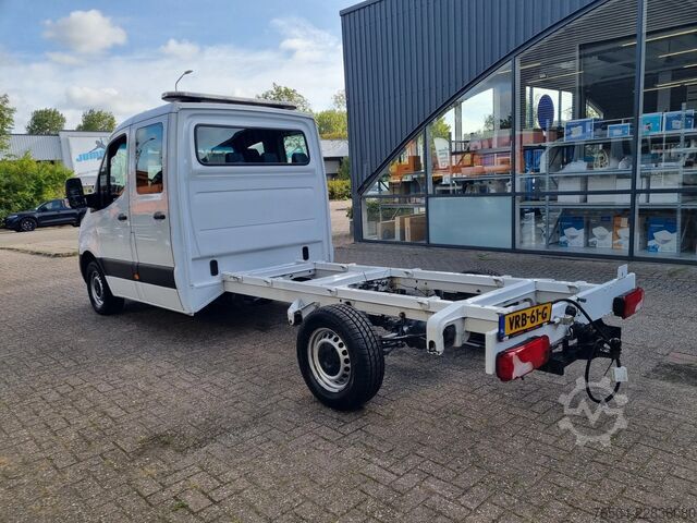 Chassis cab Mercedes-Benz Sprinter 319 CDI Chassis cabine DC 6 Zits Euro 6E