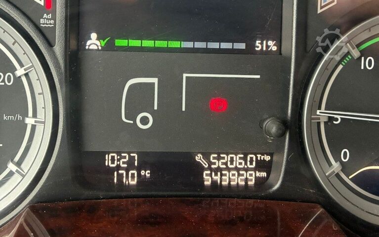 Spezial-LKW DAF XF 510 FAN centinato + sponda