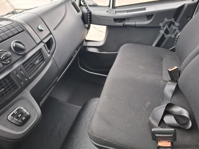 Box truck Iveco EUROCARGO ML 120E21P - E6
