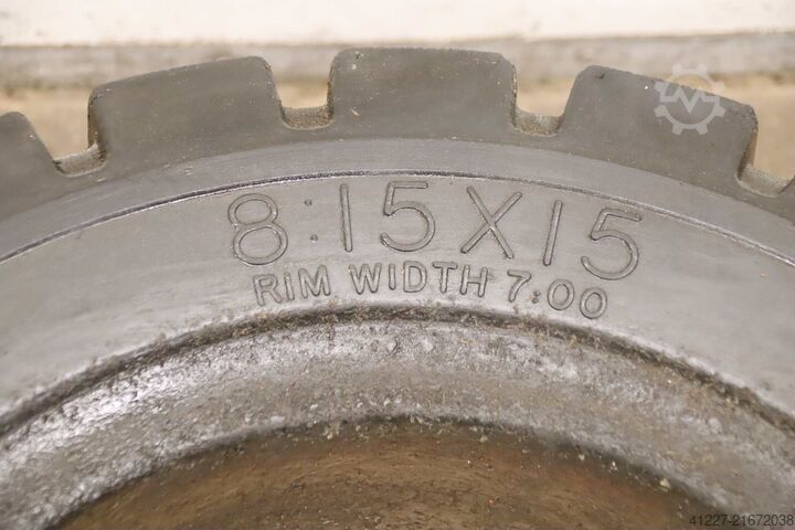 Vollgummi Reifen Clark 8:15x15 RIM WIDTH 7.00