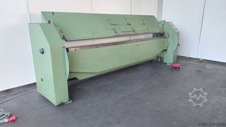 Universal Schwenkbiegemaschine RAS 67.30