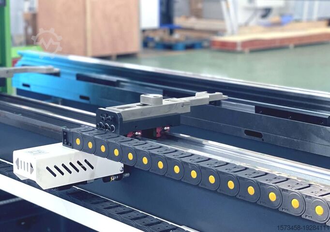 Press brake ACCURL EURO PRO 4 ~ 6-Axis
