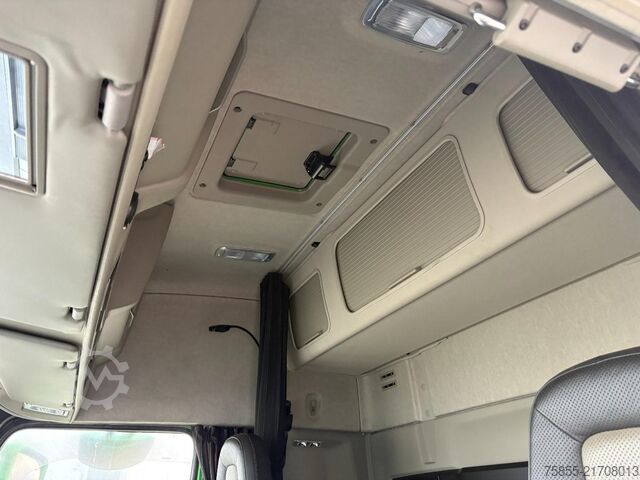 Chassis cab Volvo FM450 6x2 /  Euro 6 / Chassis  / 331.000 KM