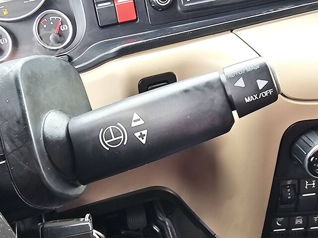 Standard-SZM MAN 18.460 TGX