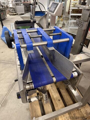 Marel top and bottom labelling machine with conveyor Marel 