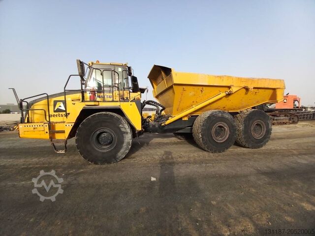 Dumper Komatsu HM400-3R (4 pcs available in Abu Dhabi)