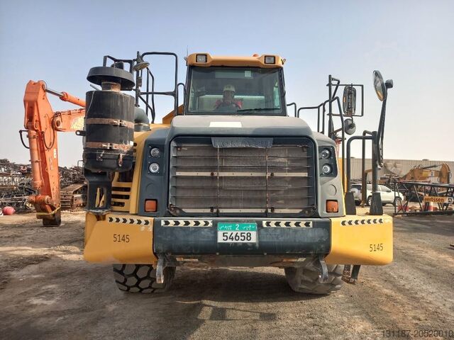 Dumper Komatsu HM400-3R (4 pcs available in Abu Dhabi)