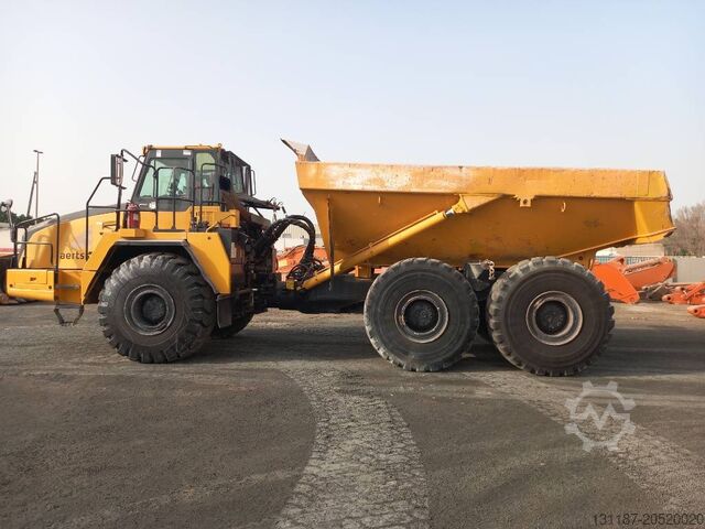 Dumper Komatsu HM400-3R (4pcs available in Abu Dhabi)