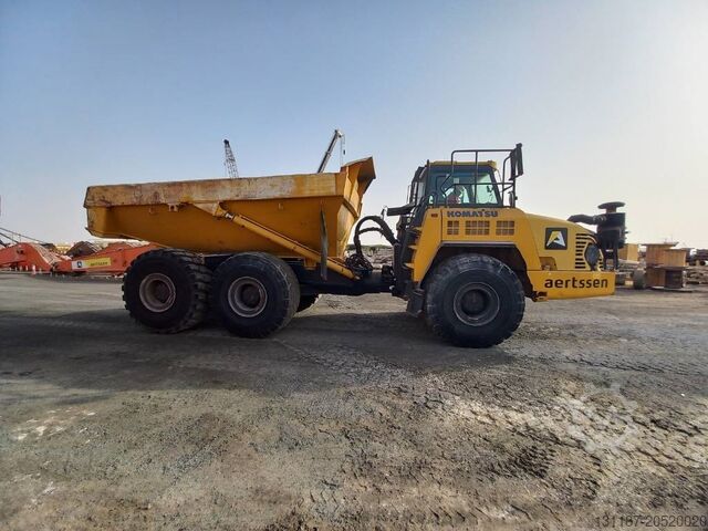 Dumper Komatsu HM400-3R (4pcs available in Abu Dhabi)