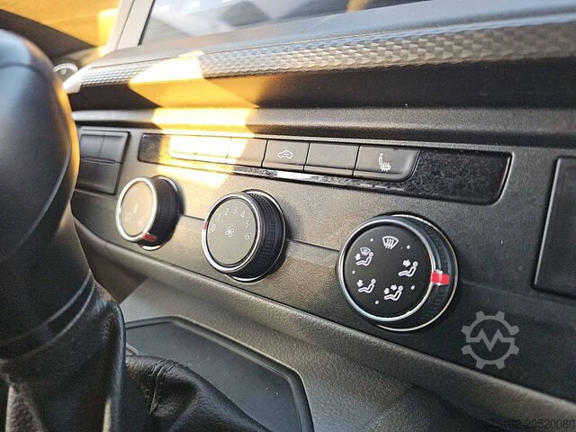 High-roof van VOLKSWAGEN TRANSPORTER 2.0 TDI L2H1 Navi 4 Motion